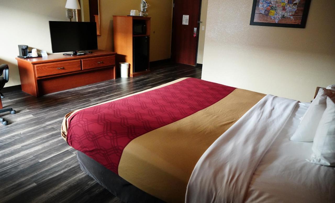 Econo Lodge Inn & Suites Kearney Exteriör bild