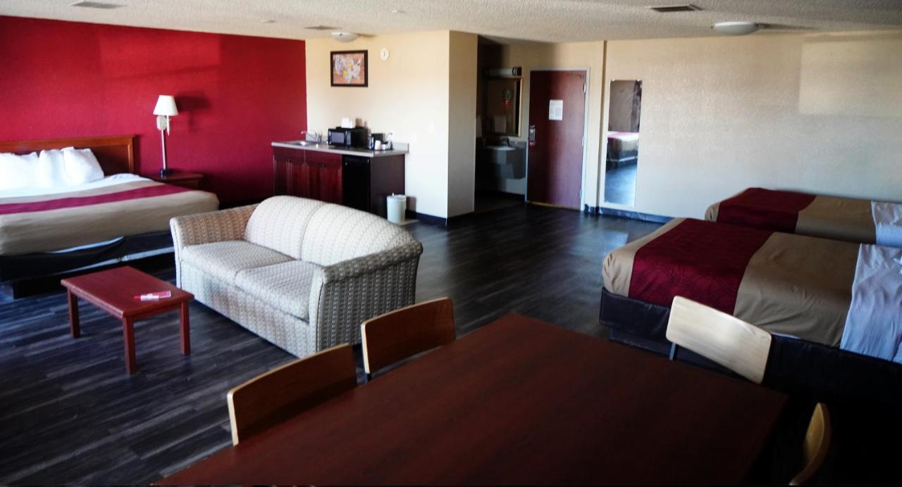Econo Lodge Inn & Suites Kearney Exteriör bild
