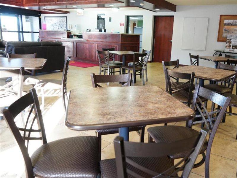 Econo Lodge Inn & Suites Kearney Exteriör bild