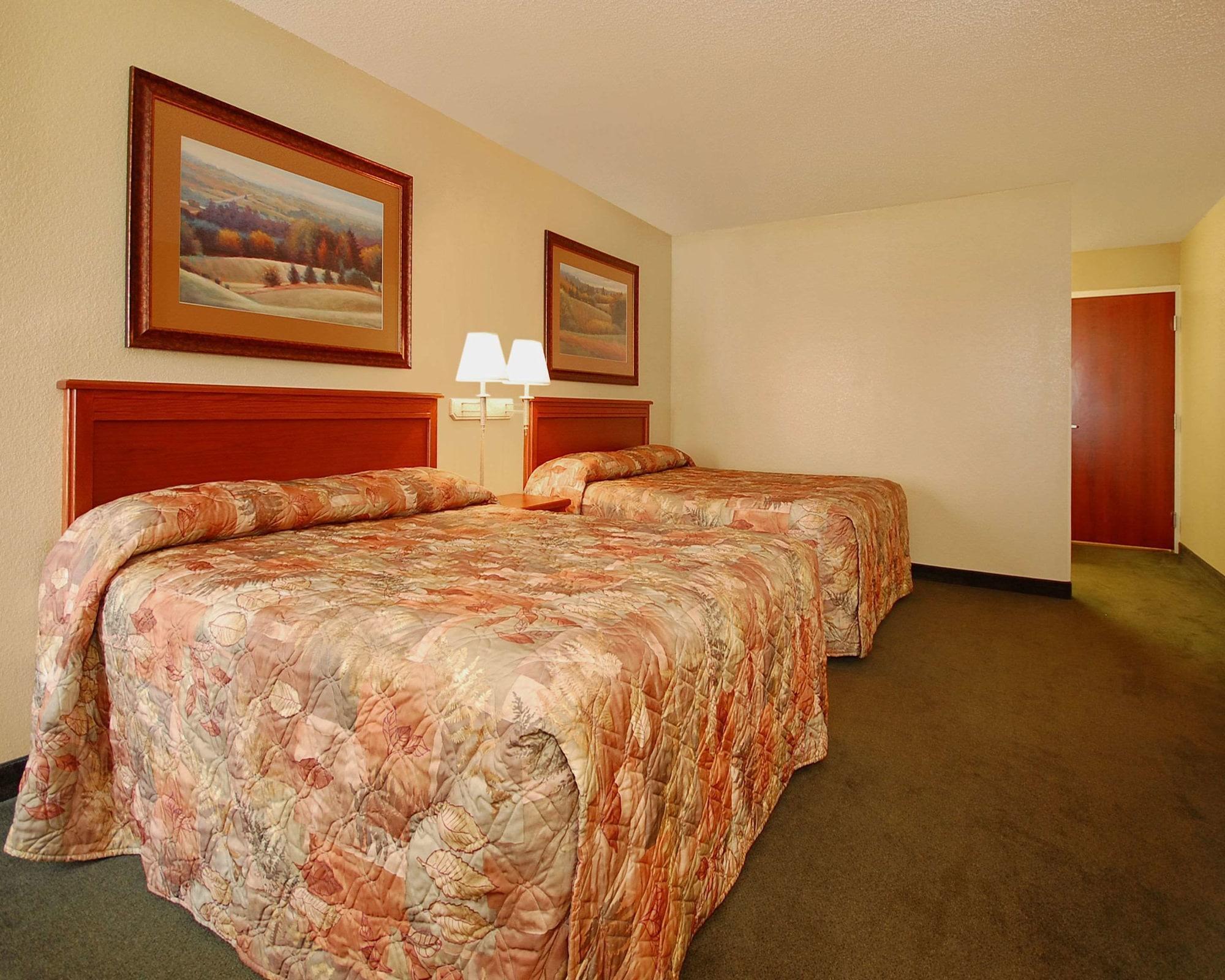 Econo Lodge Inn & Suites Kearney Exteriör bild